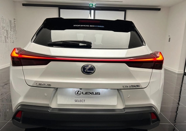 Lexus UX cena 139400 przebieg: 54193, rok produkcji 2021 z Kościan małe 277